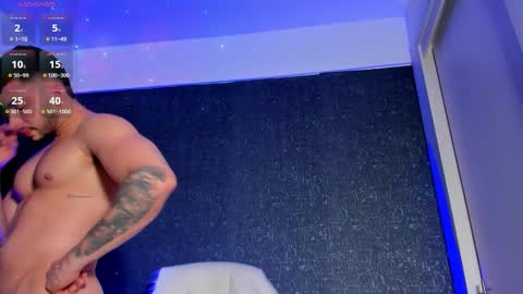 THIAGO MENESES online show from October 1, 12:05 am