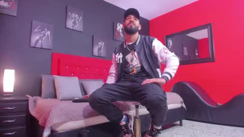 Thia Gomez online show from November 30, 12:31 pm