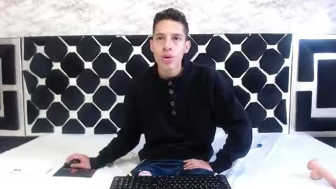 Thiago   online show from June 21, 3:09 am