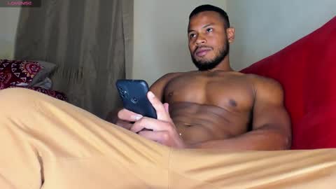 Thiago Instagram   online show from October 27, 2:04 am