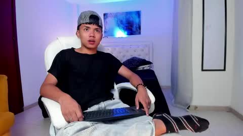 Thiago online show from May 7, 9:53 pm