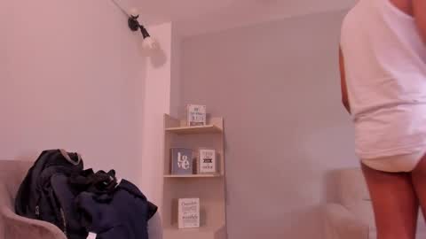 thiagovega_ online show from April 29, 6:17 am