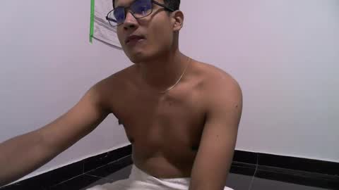 thiagovega_ online show from May 17, 6:11 am