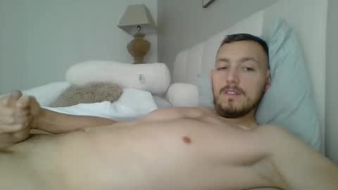 Snapshot of thib9223 chatting on March 7, 9:50 am thib9223 online show from March 7, 9:50 am