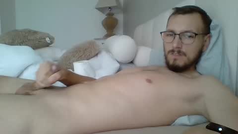 Snapshot of thib9223 chatting on March 29, 2:39 pm thib9223 online show from March 29, 2:39 pm