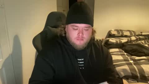 Snapshot of thicccd97 chatting on February 6, 12:59 am thicccd97 online show from February 6, 12:59 am