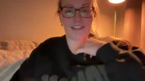 Snapshot of thiccgoddess69 chatting on September 28, 2:50 am thiccgoddess69 online show from September 28, 2:50 am