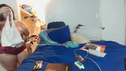 GinWitDaJuice online show from January 7, 6:05 am