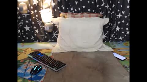 Snapshot of thick_bigcock13 chatting on December 28, 5:33 am gil online show from December 28, 5:33 am