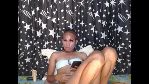 Snapshot of thick_bigcock13 chatting on December 31, 7:40 pm gil online show from December 31, 7:40 pm