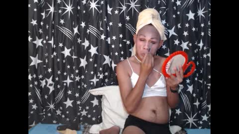 Snapshot of thick_bigcock13 chatting on January 27, 5:58 am gil online show from January 27, 5:58 am