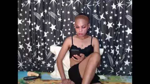 Snapshot of thick_bigcock13 chatting on February 7, 2:19 am gil online show from February 7, 2:19 am