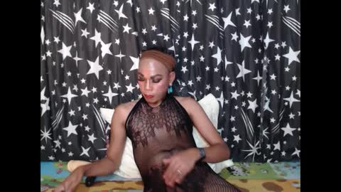 Snapshot of thick_bigcock13 chatting on February 15, 4:12 pm gil online show from February 15, 4:12 pm