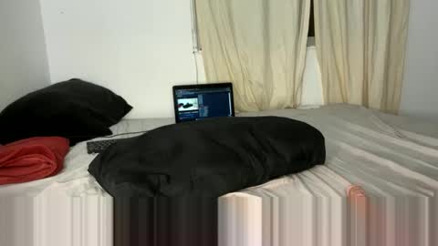 Snapshot of thick_jojo chatting on January 27, 7:03 pm Call me Taliee online show from January 27, 7:03 pm