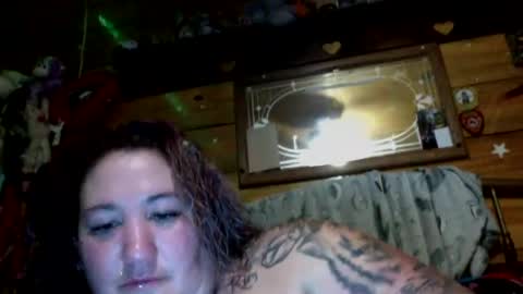 thickandjuicy7612 online show from December 19, 1:40 pm