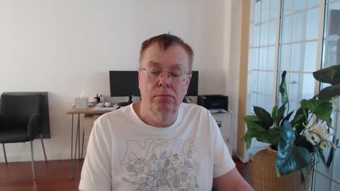 Snapshot of thickandlongguy chatting on January 7, 1:14 pm Play online show from January 7, 1:14 pm