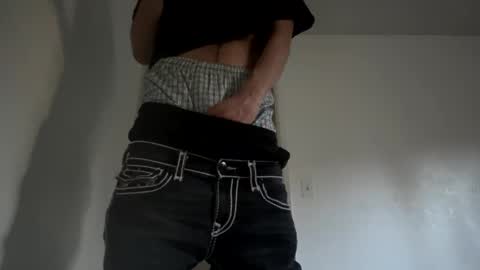 Snapshot of thickbigdick789 chatting on March 5, 1:10 am thickbigdick789 online show from March 5, 1:10 am