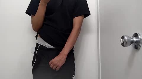 Snapshot of thickbigdick789 chatting on September 17, 6:15 am thickbigdick789 online show from September 17, 6:15 am