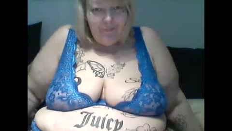 thickdarkangel online show from April 16, 1:56 pm