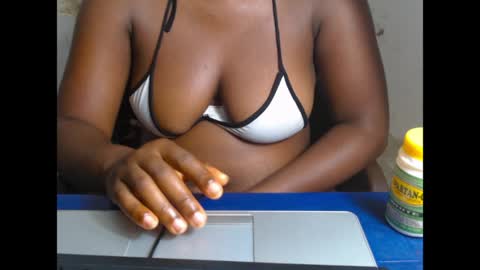 thickebonny7 online show from March 29, 10:59 am