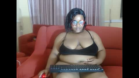 Snapshot of thickjuicyxxx chatting on October 8, 7:22 pm thickjuicyxxx online show from October 8, 7:22 pm