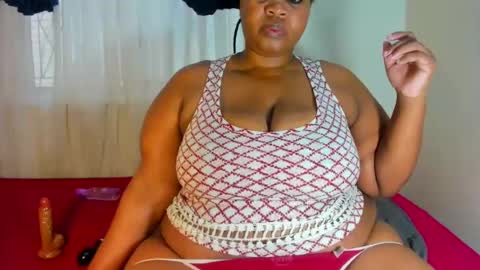 Snapshot of thickleeyanaxxx chatting on June 27, 5:45 am thickleeyanaxxx online show from June 27, 5:45 am