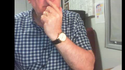 Snapshot of thickmelnik chatting on December 7, 12:24 pm James online show from December 7, 12:24 pm