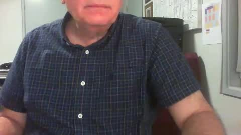 Snapshot of thickmelnik chatting on December 10, 12:27 pm James online show from December 10, 12:27 pm