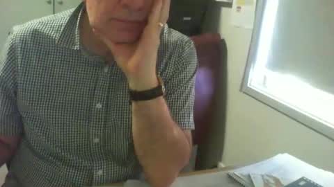 Snapshot of thickmelnik chatting on December 25, 9:22 pm James online show from December 25, 9:22 pm