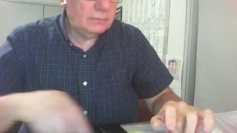 Snapshot of thickmelnik chatting on December 27, 11:17 am James online show from December 27, 11:17 am