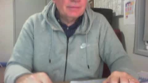 Snapshot of thickmelnik chatting on December 28, 1:06 pm James online show from December 28, 1:06 pm
