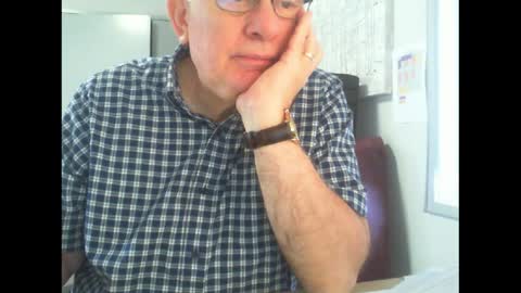 Snapshot of thickmelnik chatting on December 30, 12:00 am James online show from December 30, 12:00 am