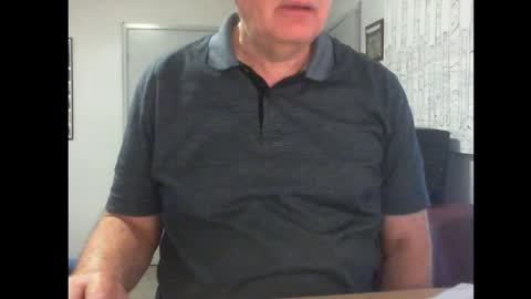 Snapshot of thickmelnik chatting on February 17, 11:53 pm James online show from February 17, 11:53 pm