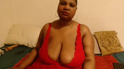 Snapshot of thicksexymellons chatting on September 20, 8:32 pm Pat online show from September 20, 8:32 pm