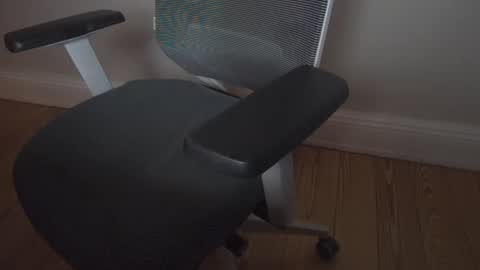 thicksized online show from February 3, 2:53 am