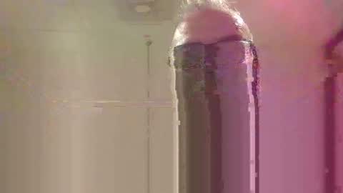 thickwhiteload online show from May 27, 7:49 am