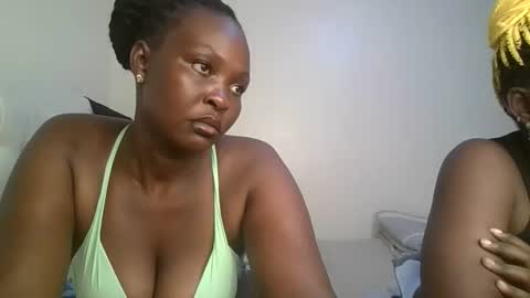 Snapshot of thicky_rue chatting on December 16, 6:46 pm Rue online show from December 16, 6:46 pm