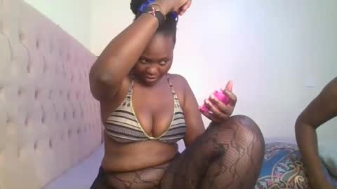 Snapshot of thicky_rue chatting on January 11, 11:26 am Rue online show from January 11, 11:26 am