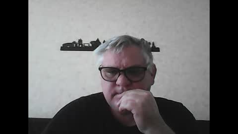 Snapshot of thierrysymp chatting on January 12, 9:40 am Thierrysymp online show from January 12, 9:40 am