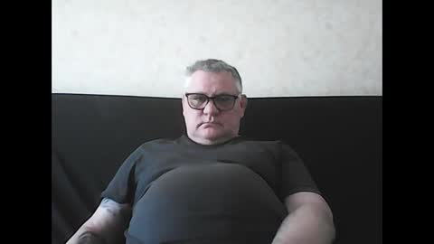 Snapshot of thierrysymp chatting on February 23, 10:49 am Thierrysymp online show from February 23, 10:49 am