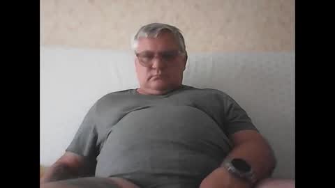 Snapshot of thierrysymp chatting on September 10, 3:34 pm Thierrysymp online show from September 10, 3:34 pm