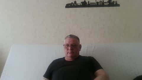 Snapshot of thierrysymp chatting on April 10, 4:01 pm Thierrysymp online show from April 10, 4:01 pm