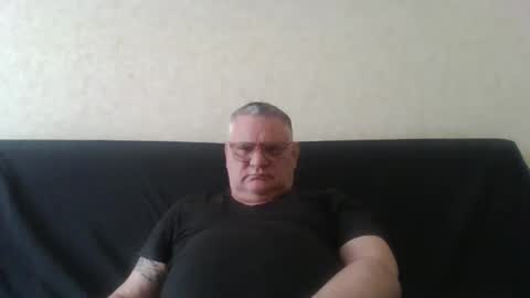 Snapshot of thierrysymp chatting on April 12, 4:45 pm Thierrysymp online show from April 12, 4:45 pm