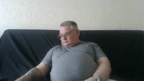 Snapshot of thierrysymp chatting on April 13, 5:40 pm Thierrysymp online show from April 13, 5:40 pm
