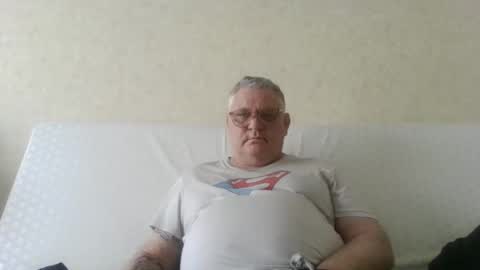 Snapshot of thierrysymp chatting on April 22, 5:14 pm Thierrysymp online show from April 22, 5:14 pm