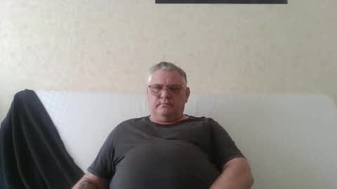 Snapshot of thierrysymp chatting on May 3, 10:43 am Thierrysymp online show from May 3, 10:43 am