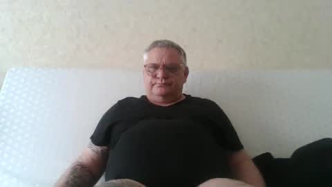 Snapshot of thierrysymp chatting on May 12, 5:10 pm Thierrysymp online show from May 12, 5:10 pm