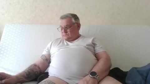 Snapshot of thierrysymp chatting on May 15, 5:20 pm Thierrysymp online show from May 15, 5:20 pm