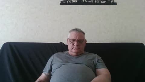 Snapshot of thierrysymp chatting on June 8, 3:56 pm Thierrysymp online show from June 8, 3:56 pm