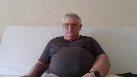 Snapshot of thierrysymp chatting on August 2, 5:22 pm Thierrysymp online show from August 2, 5:22 pm